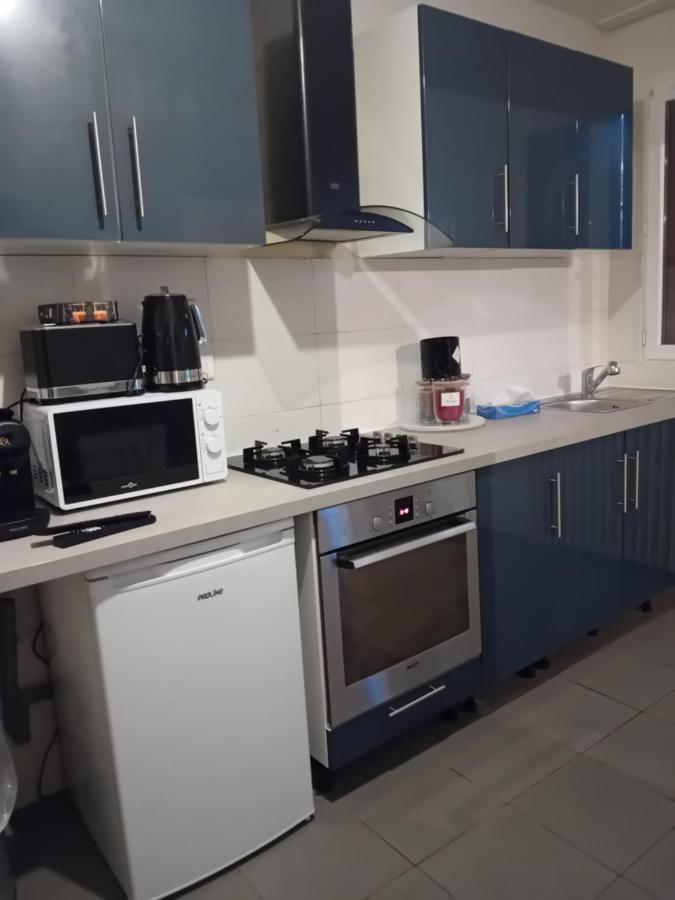 Une Maison En Ville Сен Дени Екстериор снимка